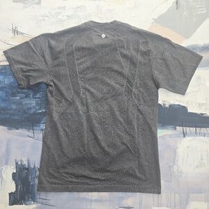 LULULEMON Athletica Gray Metal Vent Tech Short Sleeve Performance Top Men's S